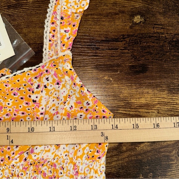 Sim & Sam Top Womens Medium Orange Ditsy Floral Smocked Ruffle Crop Y2K Boho NEW - Picture 7 of 10